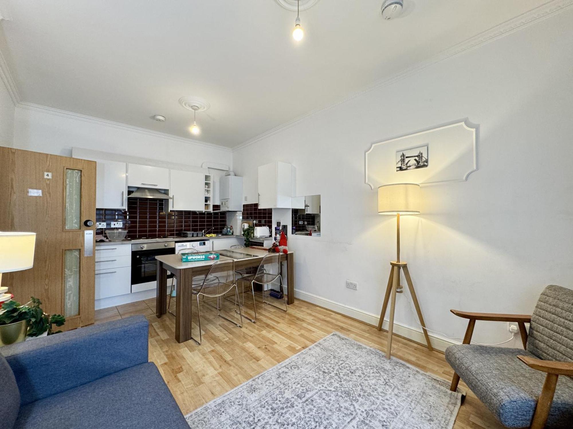 Comfortable Flat For Group Getaway Near King's Cross And Camden Town *