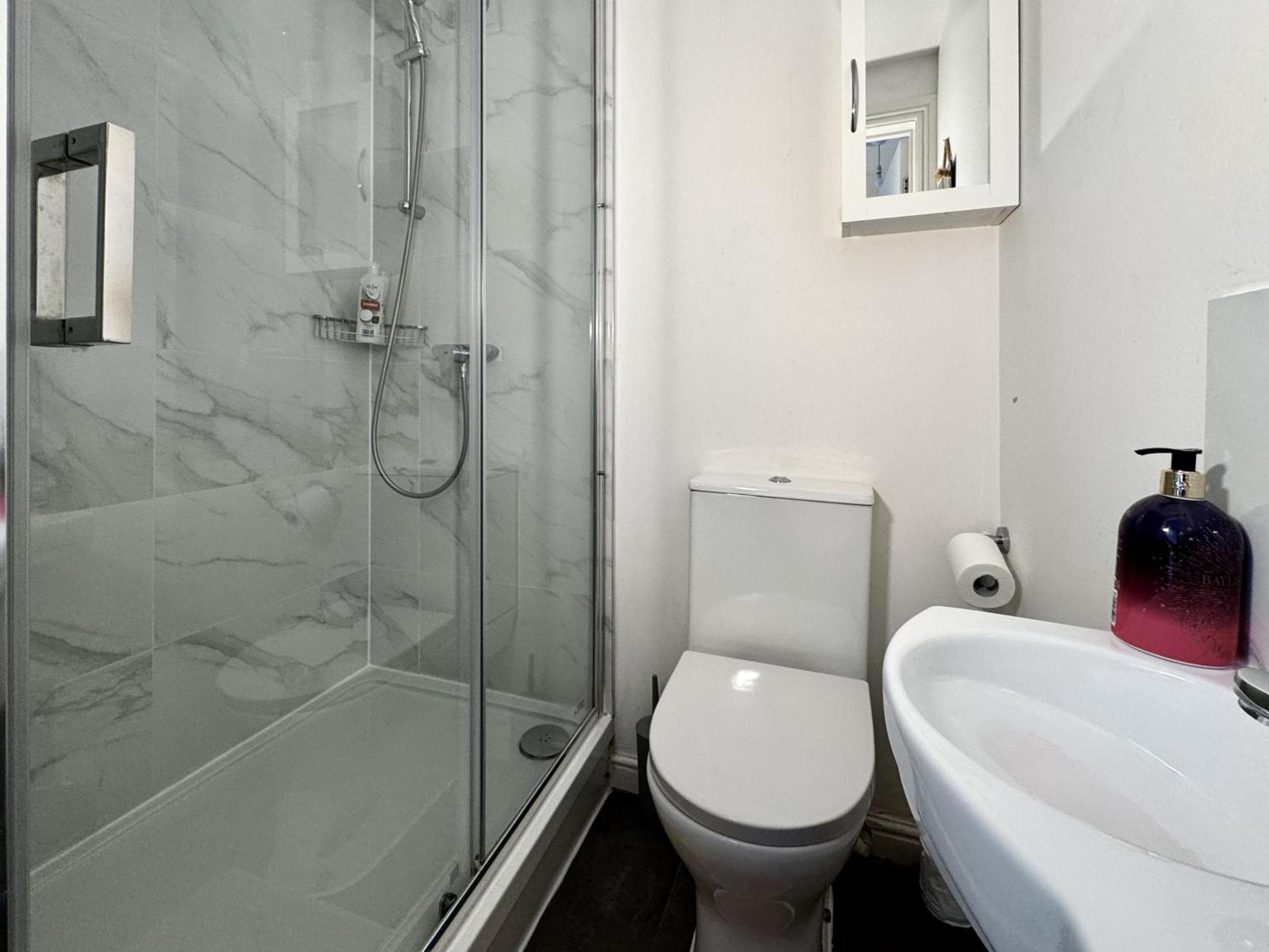 Comfortable Flat For Group Getaway Near King's Cross And Camden Town *